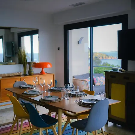 D'exception Vue Avec Piscine Privee